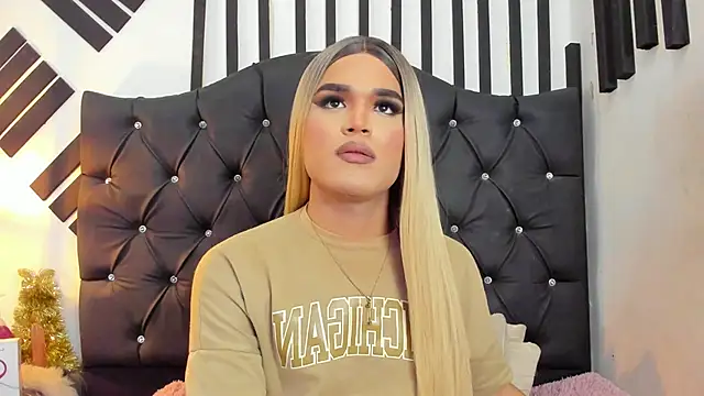 Snapshot of AllisonsweetZ chatting on January 29, 8:04 pm AllisonsweetZ online show from January 29, 8:04 pm