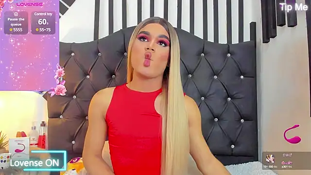 Snapshot of AllisonsweetZ chatting on February 14, 8:05 pm AllisonsweetZ online show from February 14, 8:05 pm