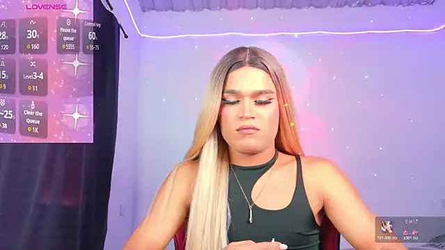 Snapshot of AllisonsweetZ chatting on November 16, 2:22 pm AllisonsweetZ online show from November 16, 2:22 pm