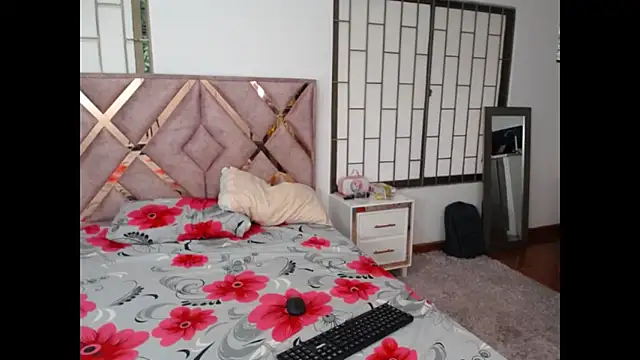 diabla sexyboobs online show from April 30, 10:36 pm
