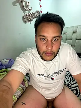 Snapshot of Cristian_099 chatting on January 15, 5:12 am Cristian 099 online show from January 15, 5:12 am