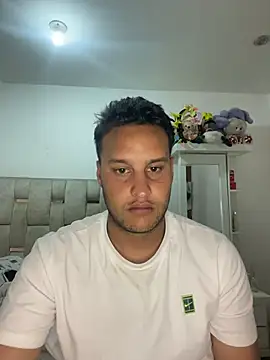 Snapshot of Cristian_099 chatting on July 25, 1:04 am Cristian 099 online show from July 25, 1:04 am
