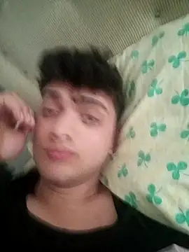 Snapshot of boy_3835 chatting on March 18, 12:47 pm boy 3835 online show from March 18, 12:47 pm