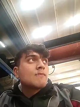 Snapshot of boy_3835 chatting on March 18, 10:37 pm boy 3835 online show from March 18, 10:37 pm