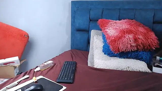 GabySteven online show from June 19, 8:29 am