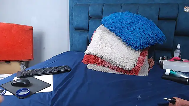 GabySteven online show from July 13, 9:01 am