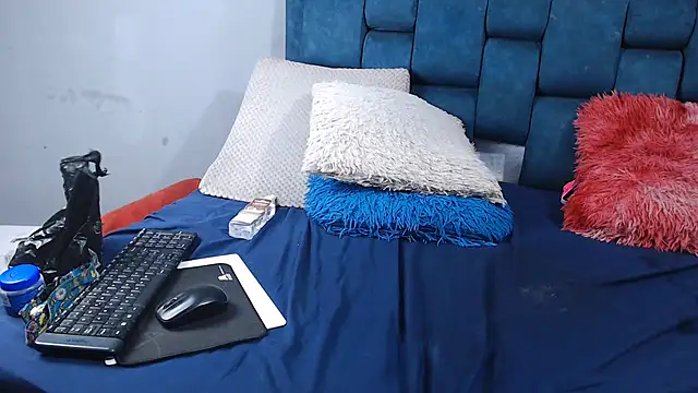 GabySteven online show from July 18, 8:29 am