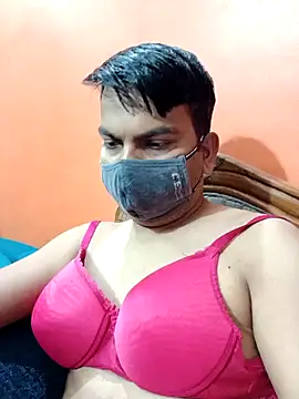 Snapshot of ranirahul144 chatting on February 16, 6:48 pm ranirahul144 online show from February 16, 6:48 pm