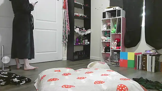 GoddessPinxx online show from May 14, 9:10 pm