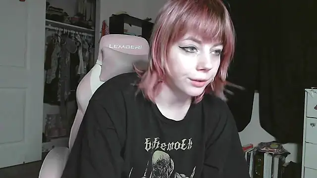 GoddessPinxx online show from May 15, 11:28 am