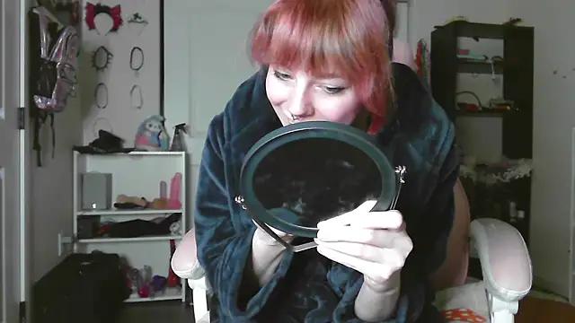 GoddessPinxx online show from May 16, 9:28 am