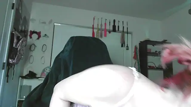 GoddessPinxx online show from May 19, 3:29 pm