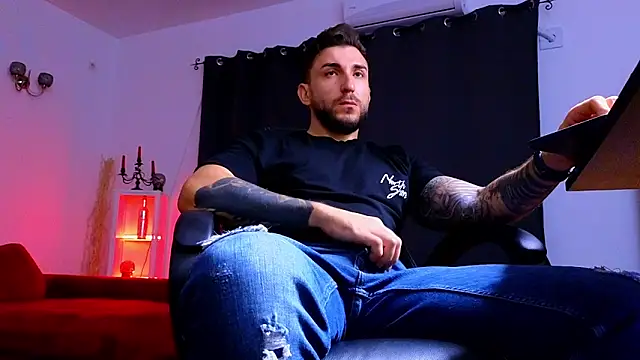 MightyAaron66 online show from September 10, 3:50 am