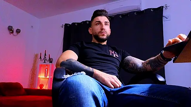 MightyAaron66 online show from September 15, 2:00 am