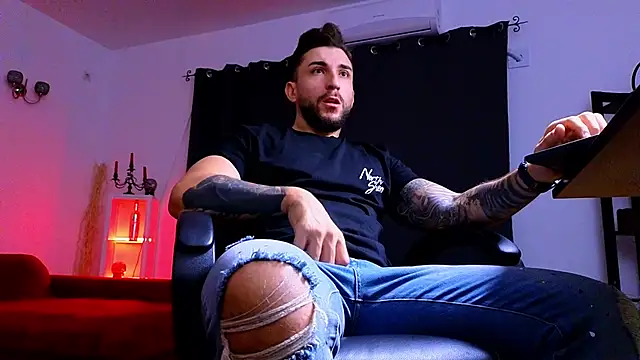 MightyAaron66 online show from October 8, 2:53 am