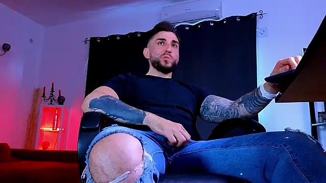 MightyAaron66 online show from June 2, 4:09 pm