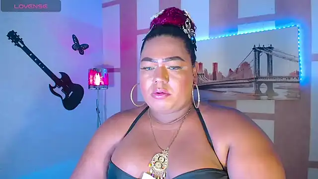 Snapshot of OpraxBellinda chatting on November 28, 2:25 am OpraxBellinda online show from November 28, 2:25 am