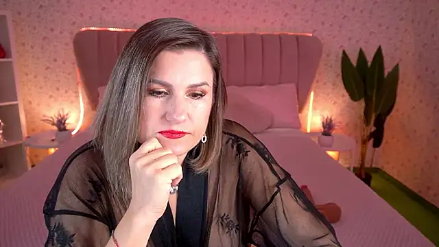 KiraRoxx online show from February 18, 6:04 pm