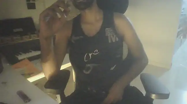 dominanthubby online show from December 5, 7:28 pm