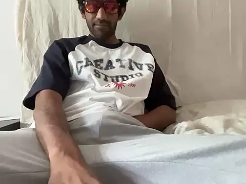 dominanthubby online show from June 10, 9:19 am