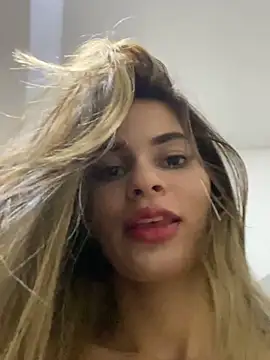 cuteluci  online show from January 4, 11:11 am