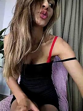 cuteluci  online show from October 2, 12:34 pm