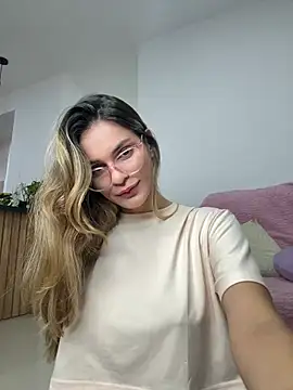 cuteluci  online show from June 30, 6:47 am