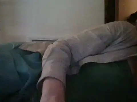 Snapshot of Emilylyn2501 chatting on December 5, 2:22 pm Emilylyn2501 online show from December 5, 2:22 pm