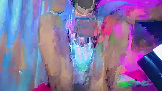 NahomiCamper online show from December 19, 2:40 am