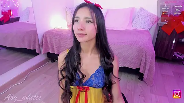 Snapshot of AbyWhitee chatting on January 20, 4:21 am AbyWhitee online show from January 20, 4:21 am