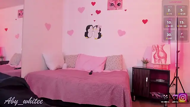 Snapshot of AbyWhitee chatting on March 17, 6:18 am AbyWhitee online show from March 17, 6:18 am