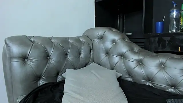 HeellBoy  online show from November 2, 7:55 am