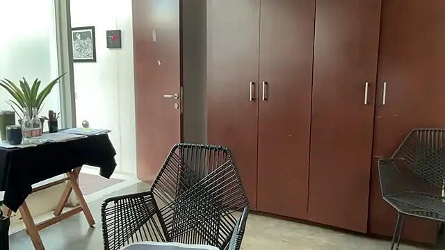 alanan881 online show from January 18, 10:35 pm