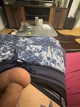 Snapshot of Tyson8897 chatting on November 23, 9:36 pm Tyson8897 online show from November 23, 9:36 pm