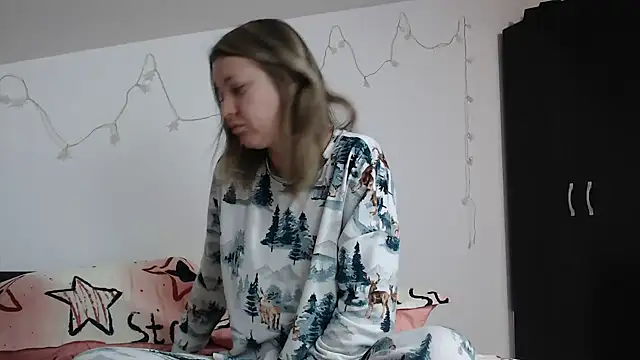 SweetMaddy888 online show from January 3, 7:16 am