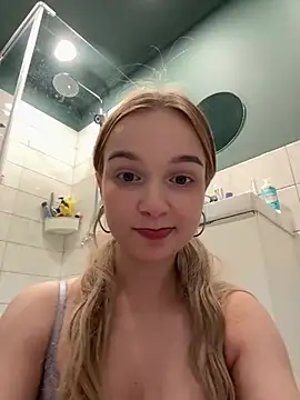 Baby Tiny online show from January 3, 8:32 pm