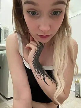 Baby Tiny online show from February 1, 10:55 pm