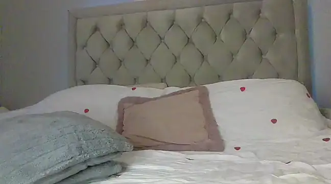 diamondgalxo online show from February 19, 8:01 am