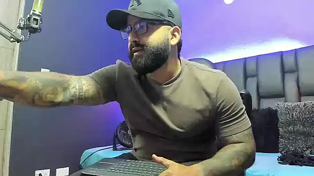 Lyon vach online show from March 2, 11:55 pm