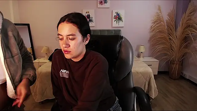 Snapshot of Icysweetcam chatting on November 29, 10:29 am Icysweetcam online show from November 29, 10:29 am