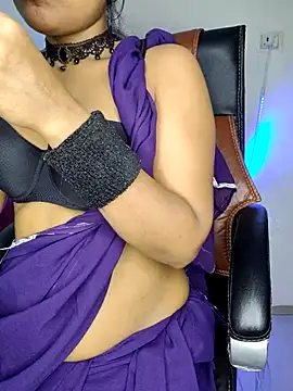 Snapshot of Black-Pearll chatting on February 26, 2:57 pm Black-Pearll online show from February 26, 2:57 pm