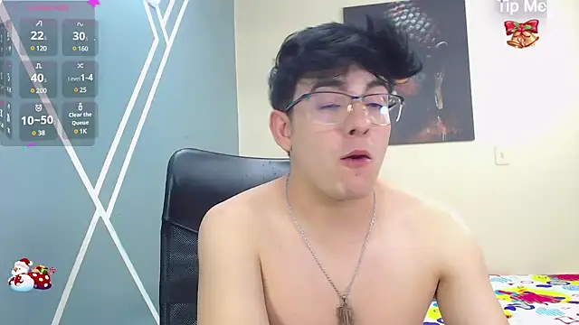 Snapshot of nolan_twink1 chatting on December 19, 9:06 pm nolan twink1 online show from December 19, 9:06 pm