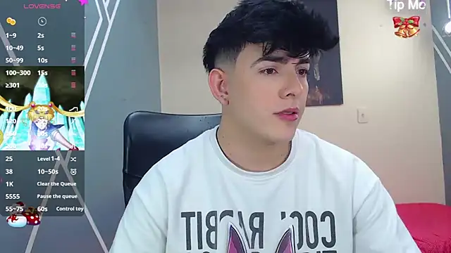 Snapshot of nolan_twink1 chatting on December 24, 5:44 pm nolan twink1 online show from December 24, 5:44 pm