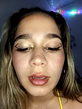 Snapshot of LaurenWelly_ chatting on January 17, 12:31 am LaurenWelly online show from January 17, 12:31 am