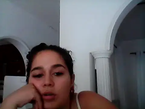 Snapshot of LaurenWelly_ chatting on January 30, 5:28 pm LaurenWelly online show from January 30, 5:28 pm