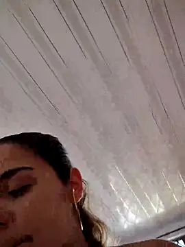 Snapshot of LaurenWelly_ chatting on February 20, 8:36 pm LaurenWelly online show from February 20, 8:36 pm