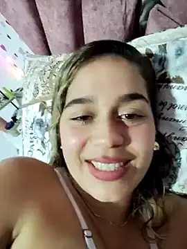 Snapshot of LaurenWelly_ chatting on February 24, 12:30 am LaurenWelly online show from February 24, 12:30 am
