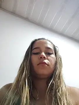 Snapshot of LaurenWelly_ chatting on February 26, 11:59 pm LaurenWelly online show from February 26, 11:59 pm