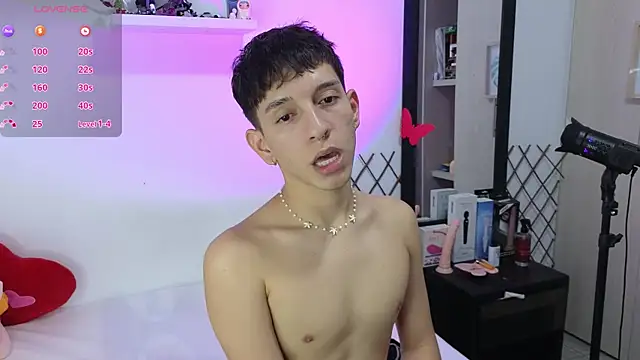 milky  boy  online show from March 5, 3:40 am