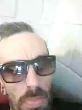 Snapshot of IL_SAINT_XXX chatting on December 16, 10:53 am IL SAINT XXX online show from December 16, 10:53 am